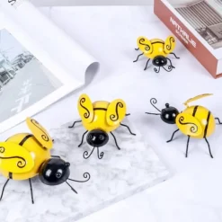 4 st metallbi väggkonstskulpturer järnbi hängande väggdekor för inomhus utomhus hem trädgård gård gräsmatta dekorationer