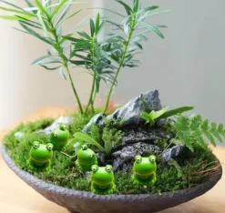 50 ST Mini Hartsgrodor, Gröna små grodafigurer Miniatyr Heminredning Fe Trädgårdsdekoration, Födelsedagsfester
