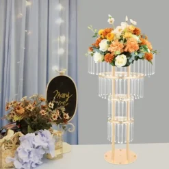 Bröllopsblomsterställ med kristaller - 4-vånings rund piedestal - Fristående - 50×90 cm - Järn och akryl - Ljusrosa