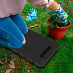 EVA Knäskydd för trädgårdsarbete med handtag (svart)