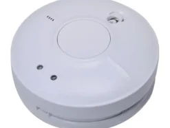 Fireangel røgalarm 230V. Sammenkobling op til 12 røgalarmer.9V batteri medfølger. Med test/pause knap