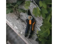 Fiskars Solid P321 - Pruner