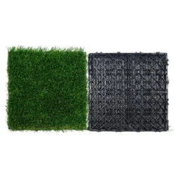 Konstgräsplattor 18-pack 305x305 mm, självdränerande, perfekt för mångsidig inomhus- och utomhusbruk.