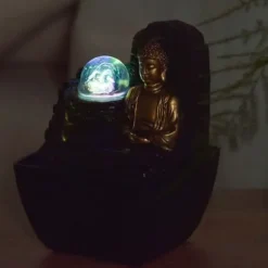 Liten hartsfontän inomhus med Theravada Buddha LED