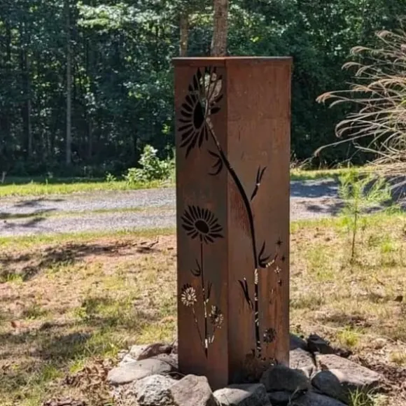 OBOSOE Handsvetsad Rustik Trädgårdspelare - Fe & Svampprydnad i Metall med Blommönster • Klätterväxtstöd • Kamouflerar Utomhuslådor