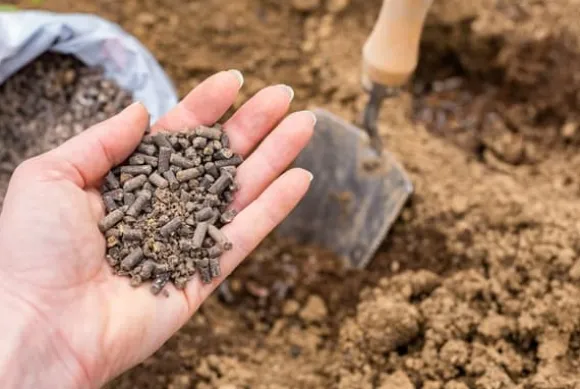 Optima Granulerad Kycklinggödsel 10l Naturlig ECO-gödsel Biovita