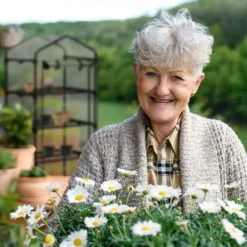 Relaxdays Balkongrön, PVC-fodral, stålstruktur, 5 hyllor, HxBxD: ca. 192 x 69 x 50 cm, svart/genomskinlig