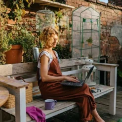 Relaxdays Balkongväxthus, 5 hyllor, järn, PVC-duk, H x B x D : 193 x 58 x 36 cm, transparent och grön