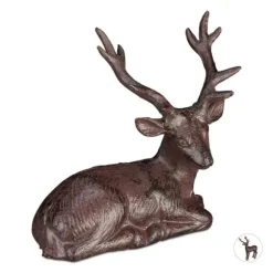 Robust hjortfigurträdgård