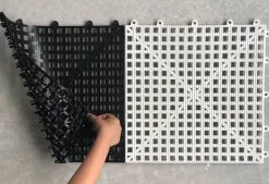 Schackbräde i gummi för schack och dam utomhus/trädgård (30 cm kvadrat)