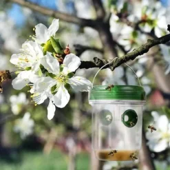 Set med 2 hängande utomhusgetingfällor med LED-ljus - Återanvändbara - För gård, terrass, trädgård