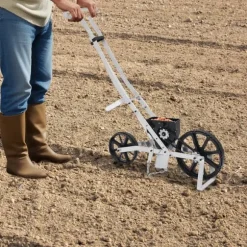 Såmaskin & gödselspridare - Handdriven - Justerbart sådjup 5–40 mm - Aluminium - 3,8 kg - 96×31,3×95 cm - Silver