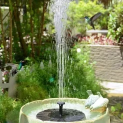 Stor Solcellsdriven Fontän med Batteri och Belysning 16cm