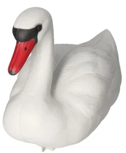 SVAN SIMMADE SOM EN LIVSFIGUR I TRÄDGÅRDEN