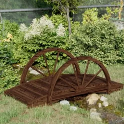 Trädgårdsbro med hjulhalvor - Hållbar gångbro i granträ | Storlek: 99x50x38 cm