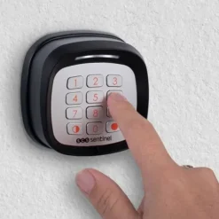 Trådlös kodknappsats - SCS SENTINEL - CodeGate - För grind eller garageport - Räckvidd 50m - Batterier ingår ej