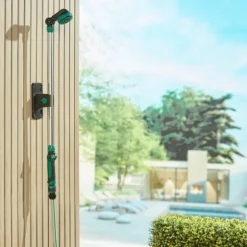 VONROC Trädgårdsdusch – Multifunktionellt Vattenmunstycke med 3 Sprutinställningar, 180° Justerbart Huvud, Väggfäste och Spännband