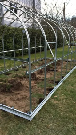 Växthus Baumera STANDART 10 - 2,5x4m med 6 mm polykarbonatbeläggning